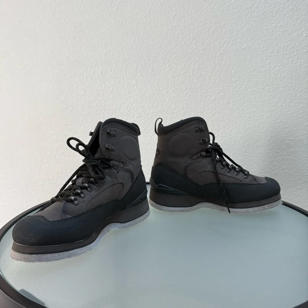 Simms Gray and Black Green Men’s Freestone Wading Outdoor Fishing Boots Size 7